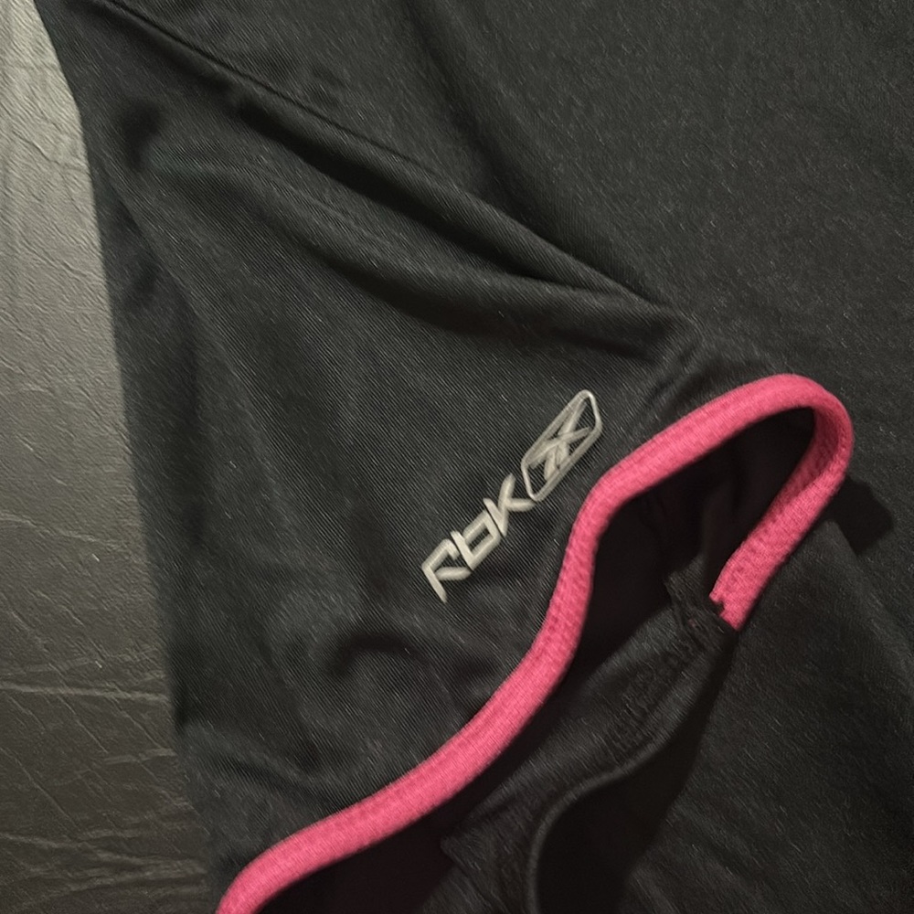 Reebok Top - Picture 7 of 13